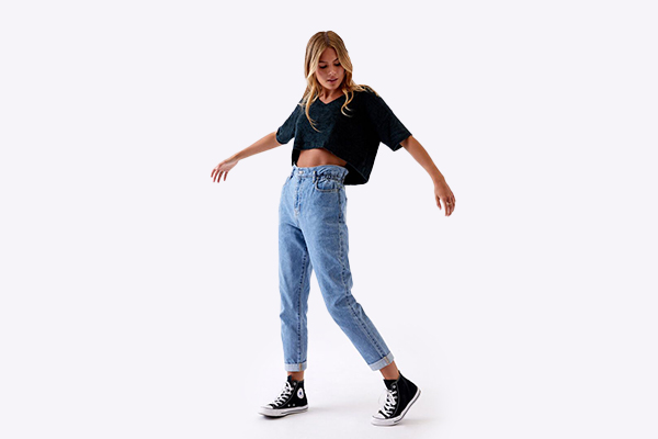 Cute Outfits With Mom Jeans