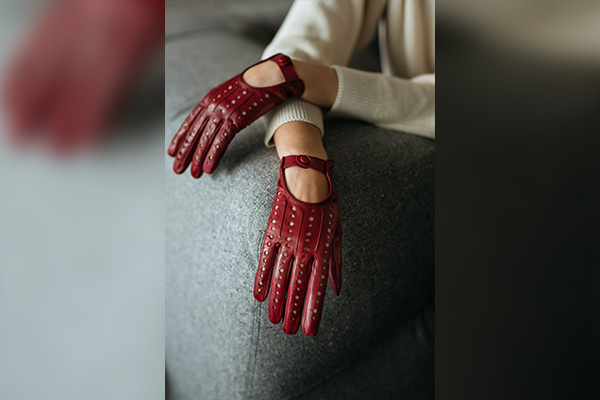 Creative Gloves 