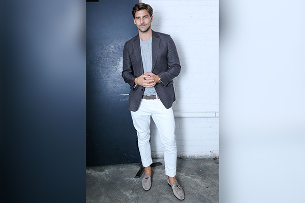 Gray shoes hot sale mens outfit